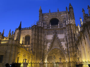 Sevilla_Cathedral,__la_Giralda__(6571045079)